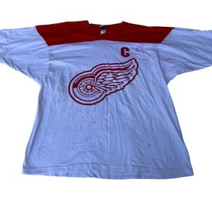 Vintage 90s Red Wings Steve Yzerman 19 T-Shirt XL Jersey Joy Athletic Red White‎